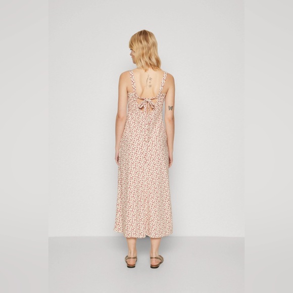 Abercrombie & Fitch Crepe Dress - Picture 2 of 5